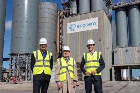 Commissioner Hoekstra visits Ecocem’s Dunkirk facility to highlight decisive role in Europe’s industrial decarbonisation
